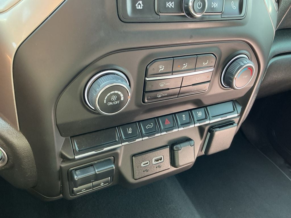 2024 Chevrolet Silverado 2500HD Custom