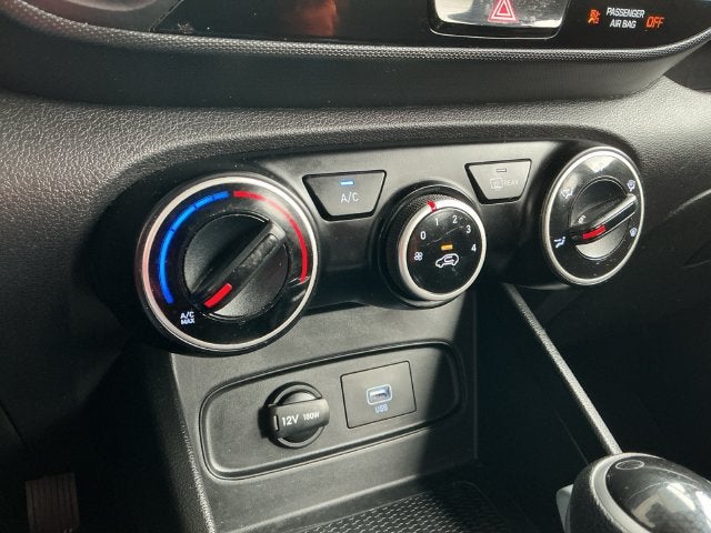 2021 Hyundai VENUE SE