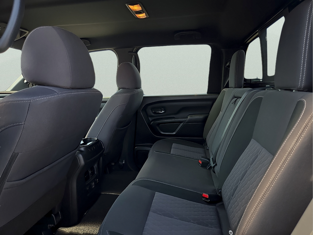 2023 Nissan TITAN Crew Cab SV