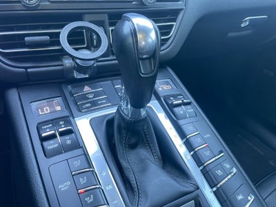 2020 Porsche Macan Base