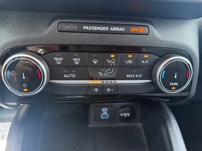 2022 Ford Escape Hybrid SE