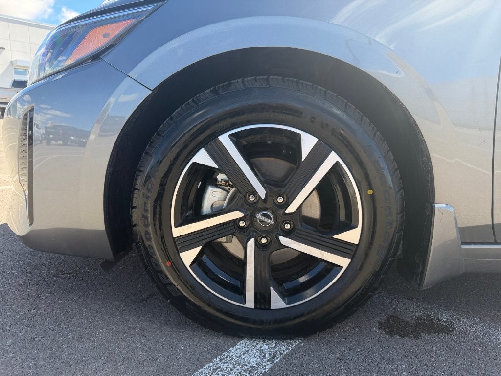 2024 Nissan Sentra SV Xtronic CVT
