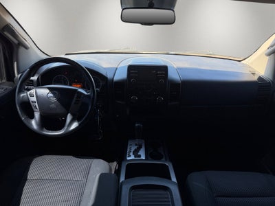 2014 Nissan Titan SV