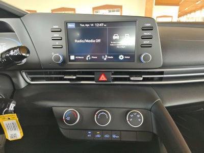 2026 Hyundai ELANTRA SE