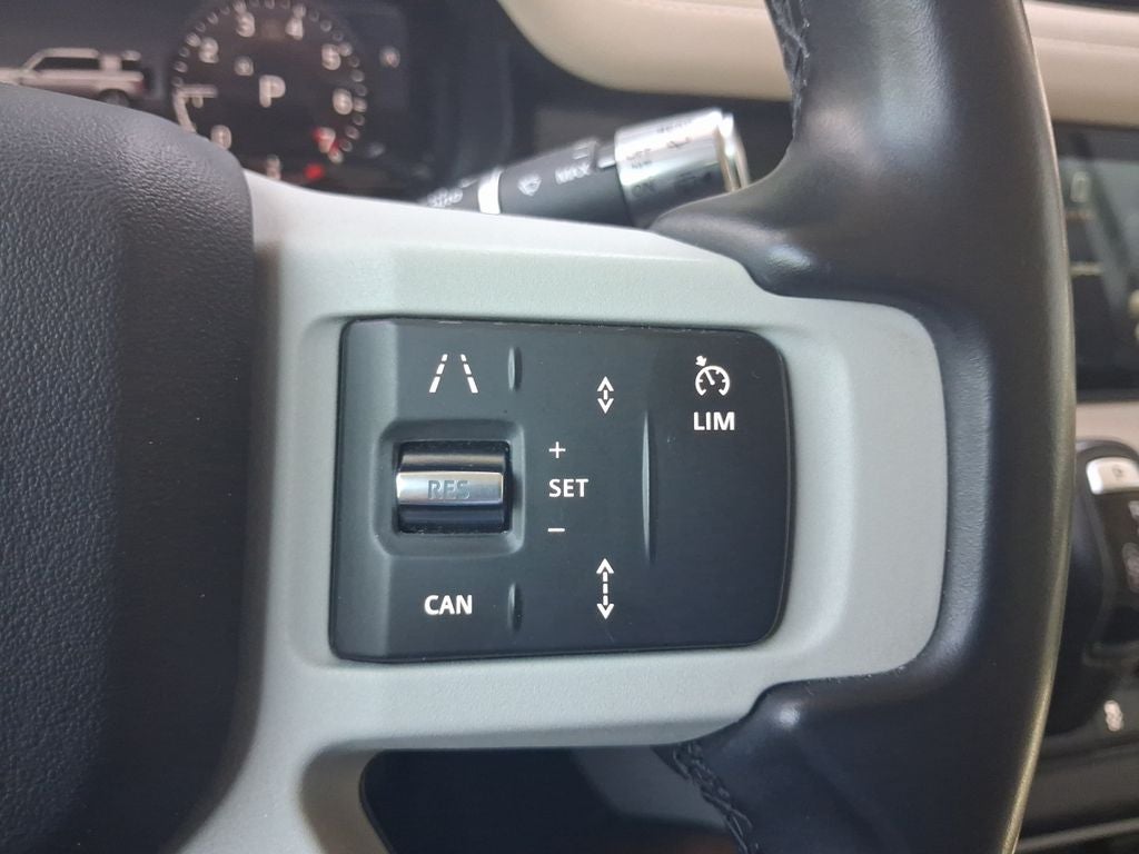 2020 Land Rover Defender 110 SE