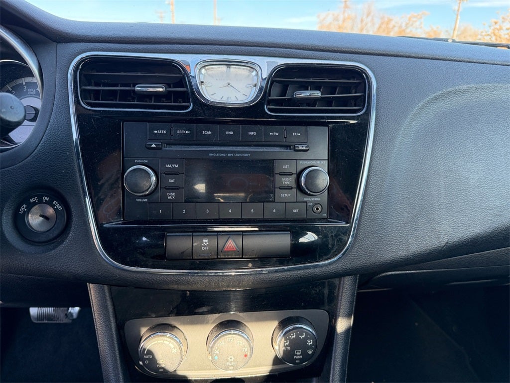 2012 Chrysler 200 Touring