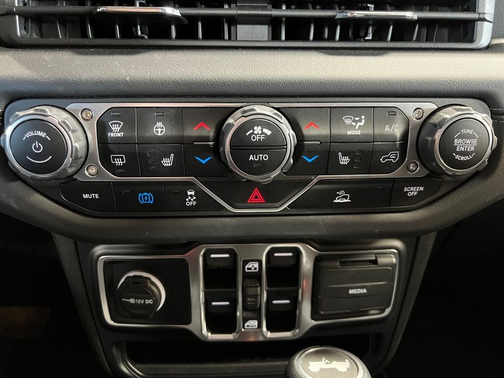 2024 Jeep Wrangler Sahara 4xe