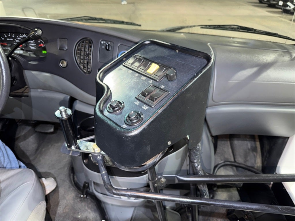 2007 Ford E-450SD Base