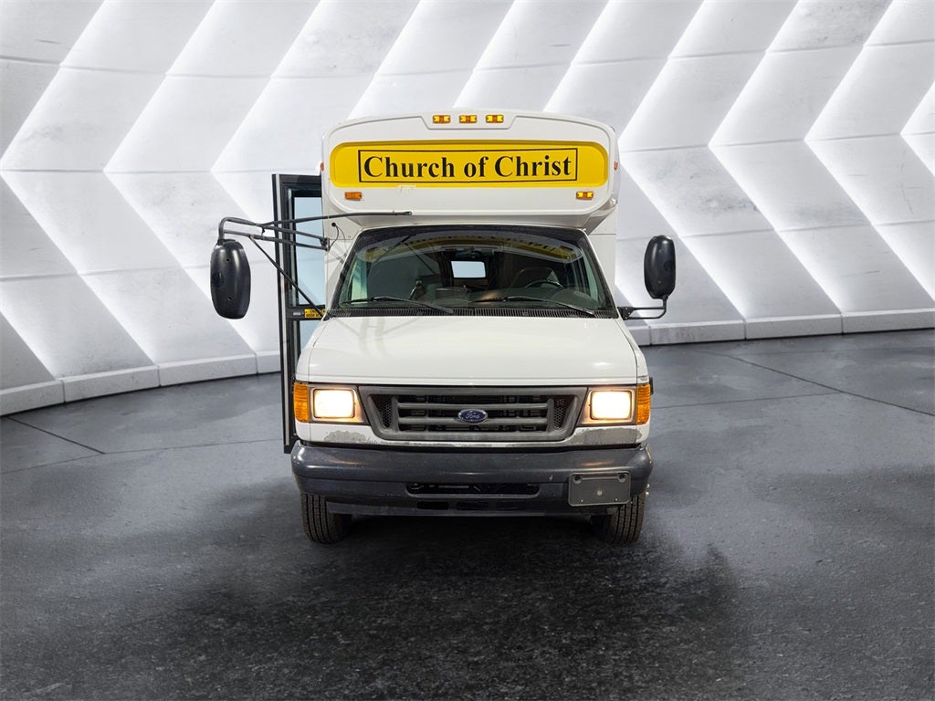2007 Ford E-450SD Base