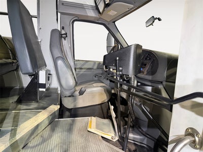 2007 Ford E-450SD Base