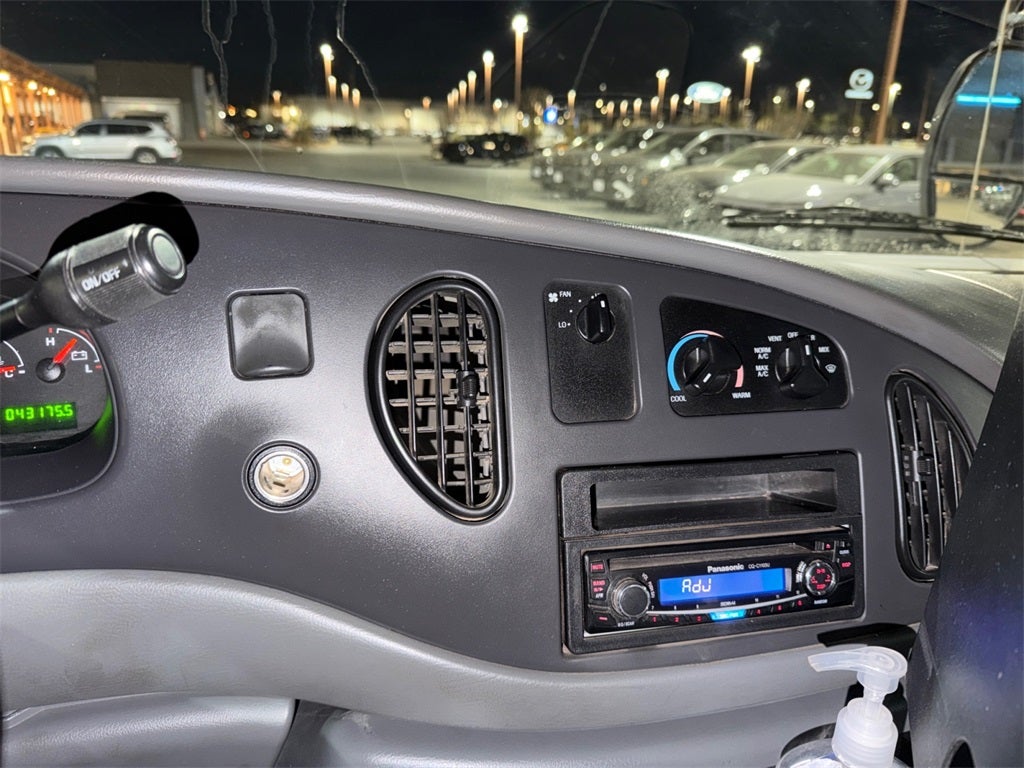 2007 Ford E-450SD Base