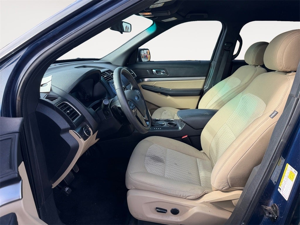 2017 Ford Explorer Base