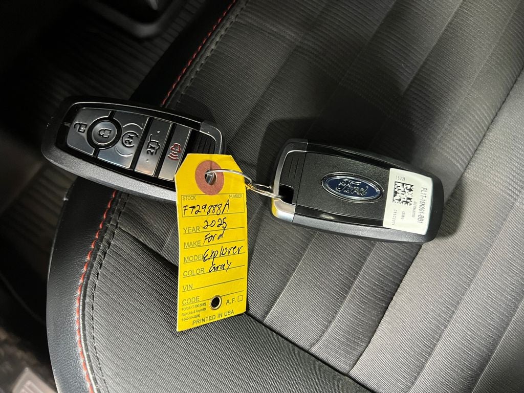 2025 Ford Explorer ST-Line