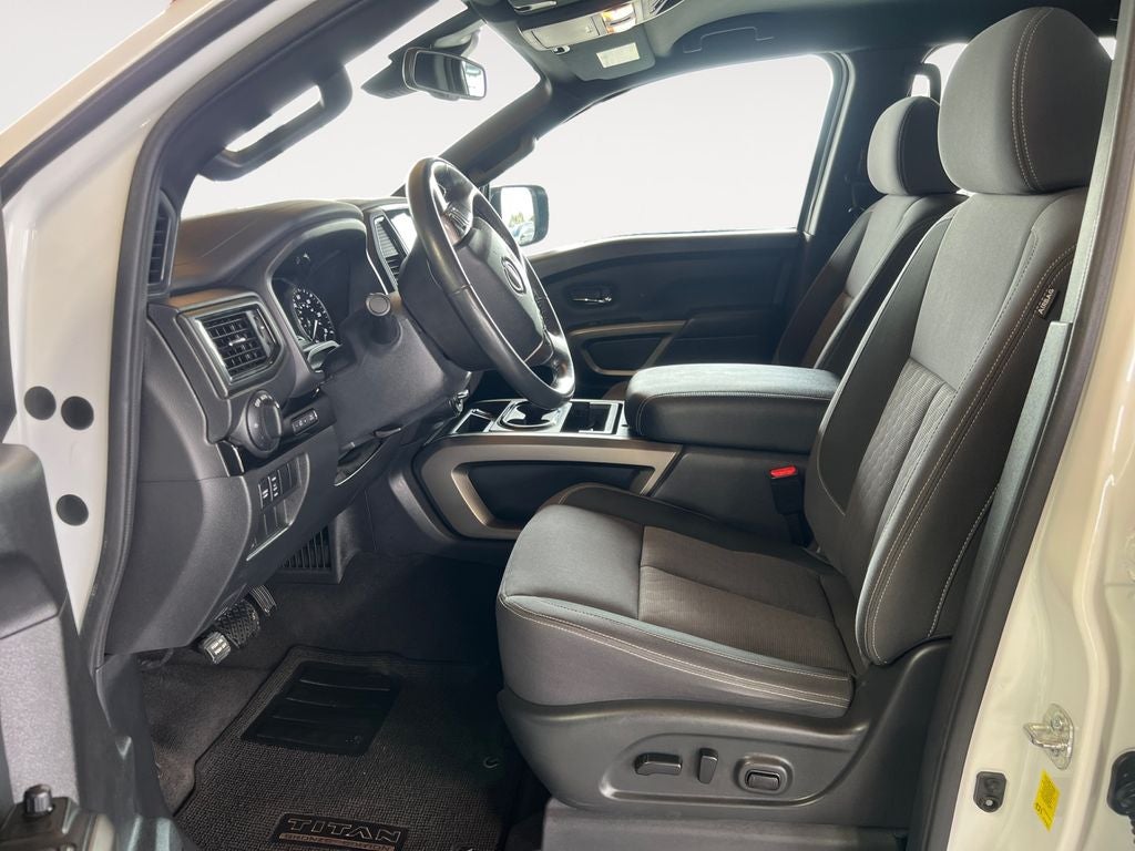 2024 Nissan Titan SV