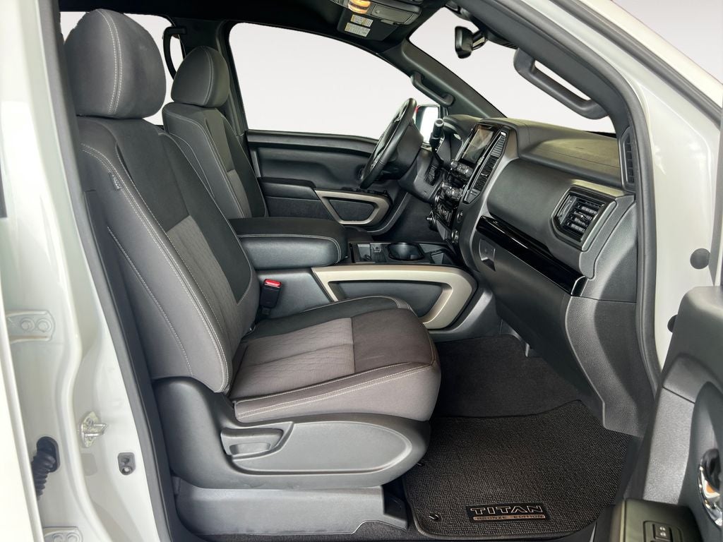 2024 Nissan Titan SV