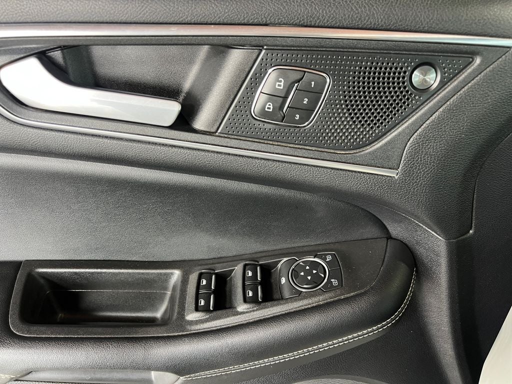 2022 Ford Edge ST
