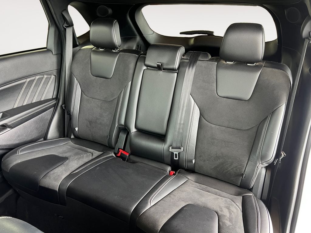 2022 Ford Edge ST