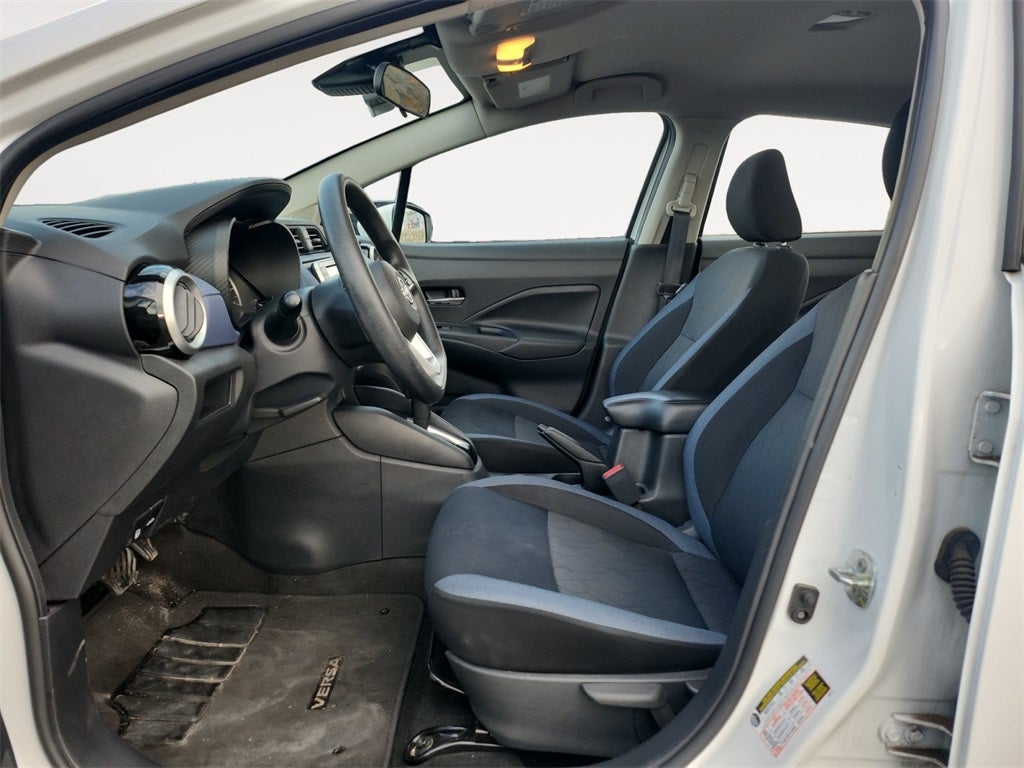 2023 Nissan Versa 1.6 SV