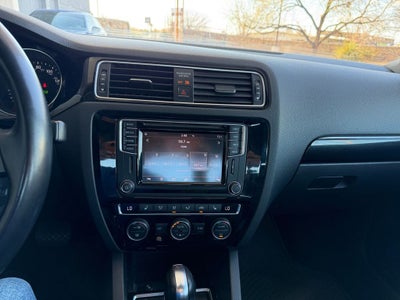 2017 Volkswagen Jetta 1.8T SEL