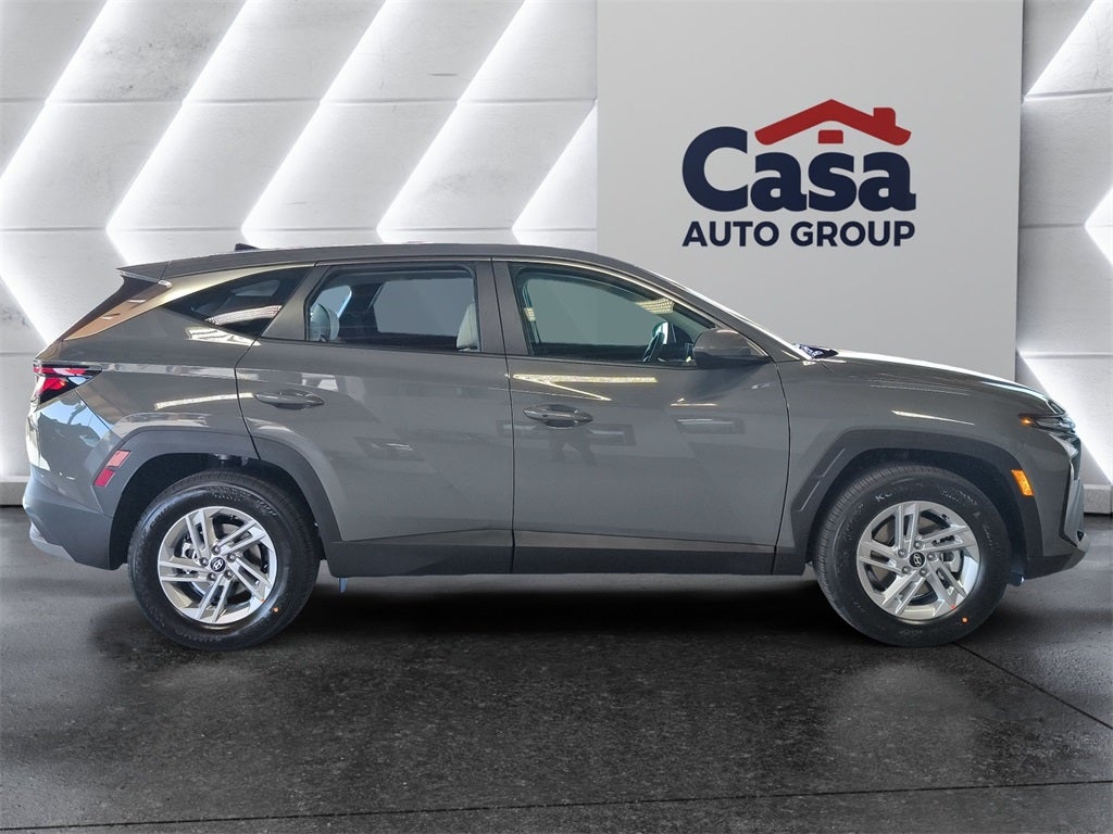 2026 Hyundai TUCSON SE FWD