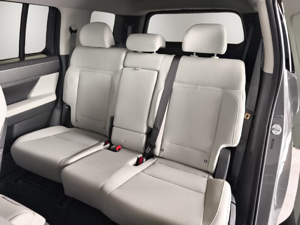 2027 Hyundai SANTA FE SE FWD
