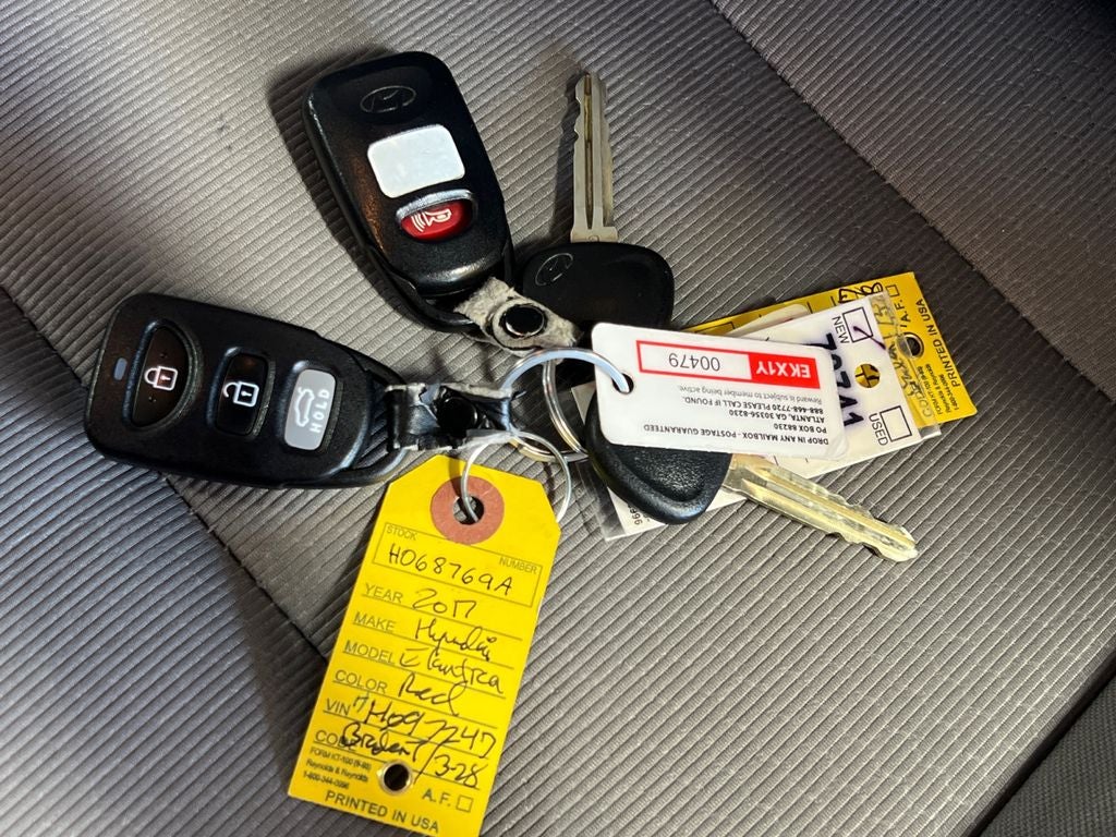 2017 Hyundai ELANTRA SE