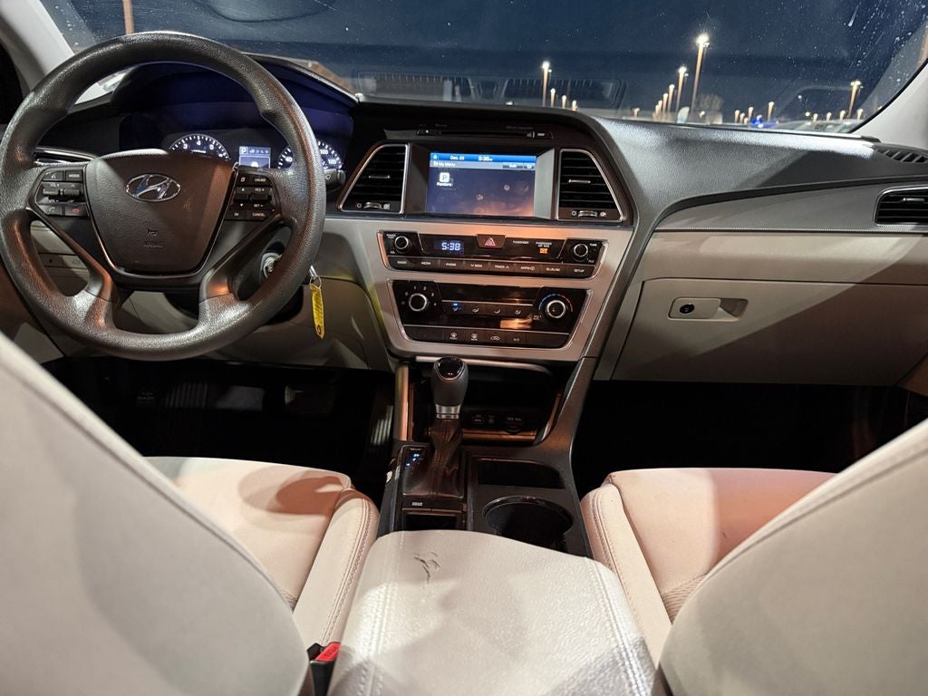 2016 Hyundai SONATA SE
