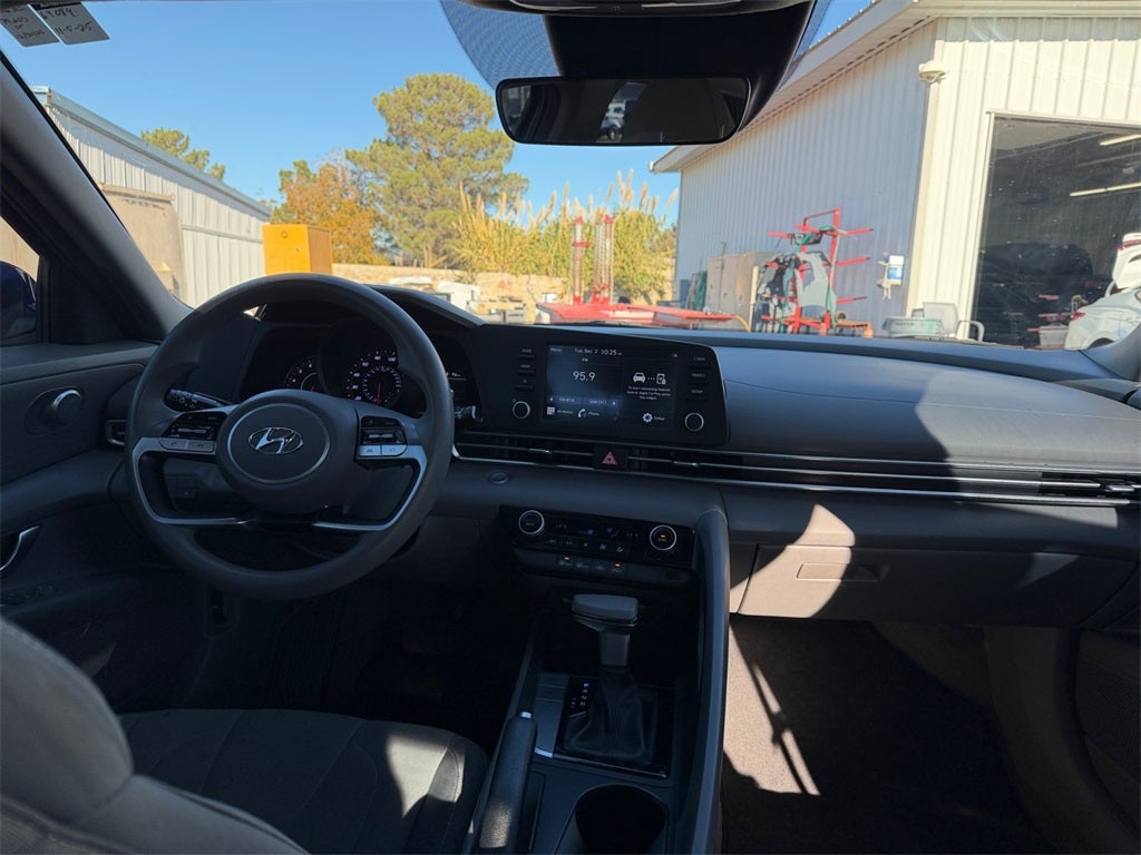 2021 Hyundai ELANTRA SEL