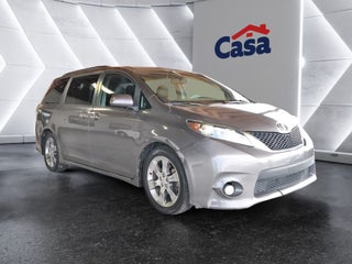 2014 Toyota Sienna SE 8 Passenger