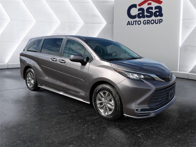 2021 Toyota Sienna XLE 7 Passenger
