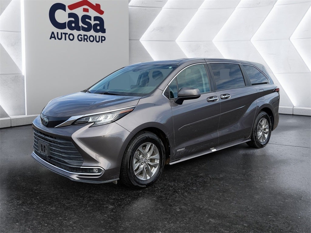 2021 Toyota Sienna XLE 7 Passenger