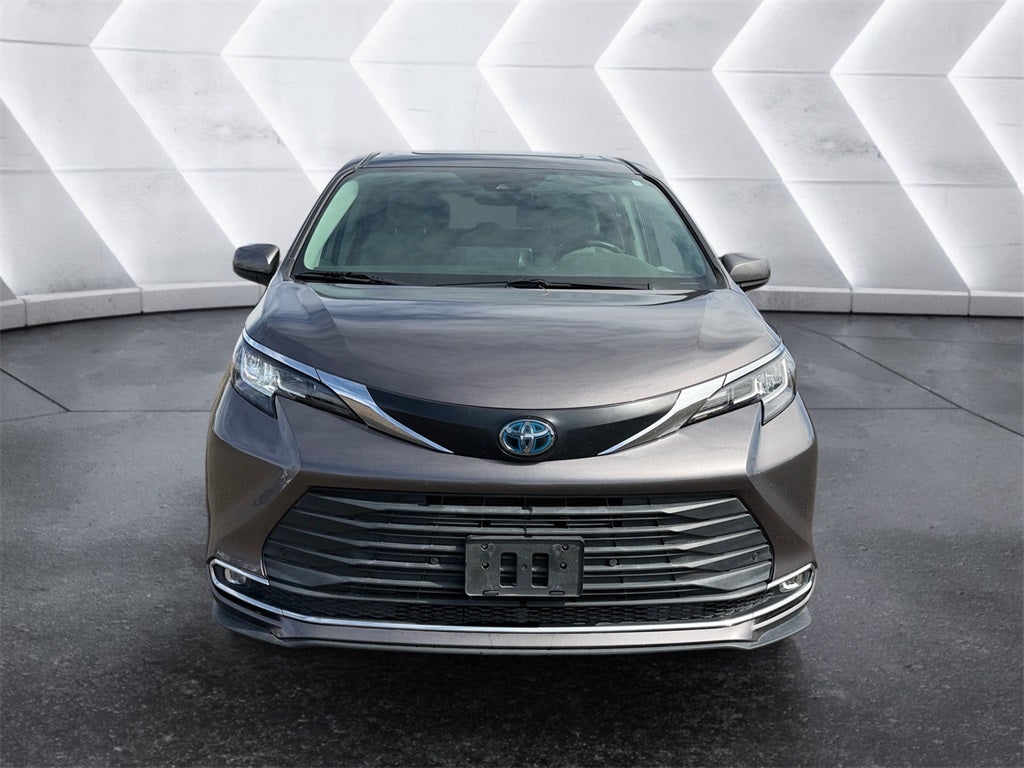 2021 Toyota Sienna XLE 7 Passenger