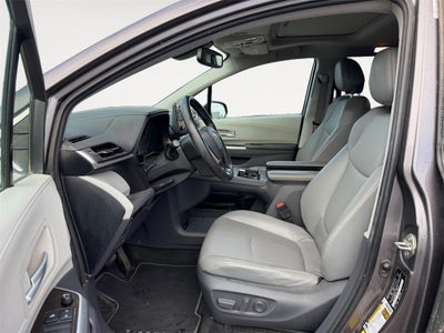 2021 Toyota Sienna XLE 7 Passenger