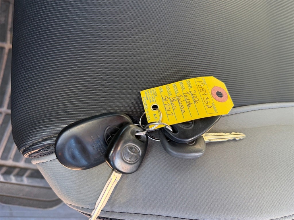 2006 Toyota Tacoma Base V6