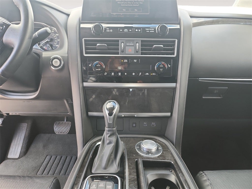 2024 INFINITI QX80 LUXE