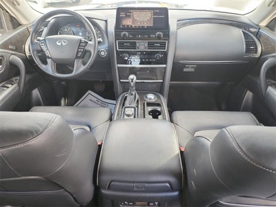 2024 INFINITI QX80 LUXE