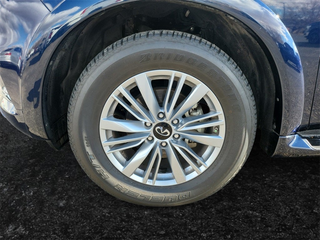 2024 INFINITI QX80 LUXE