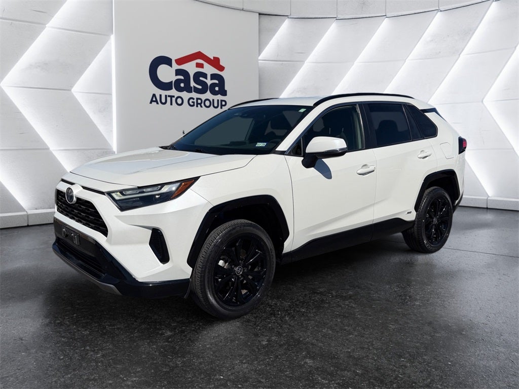 2022 Toyota RAV4 Hybrid SE