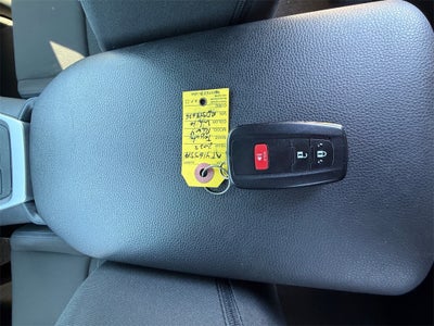 2022 Toyota RAV4 Hybrid SE