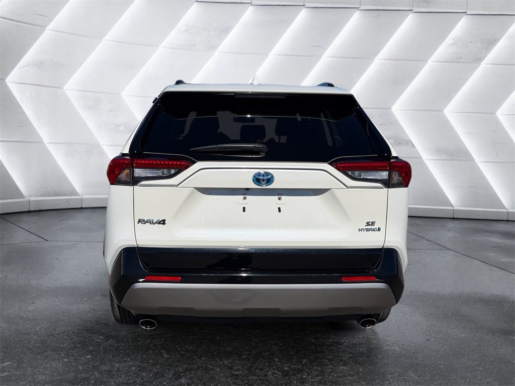 2022 Toyota RAV4 Hybrid SE