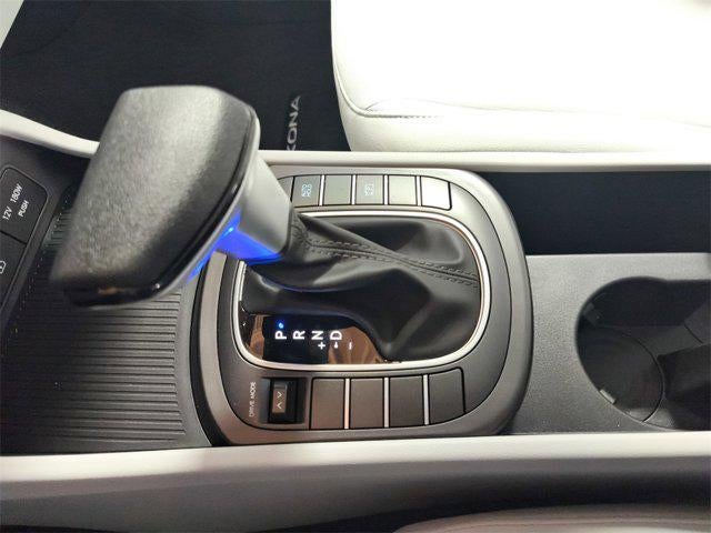 2026 Hyundai KONA SE FWD