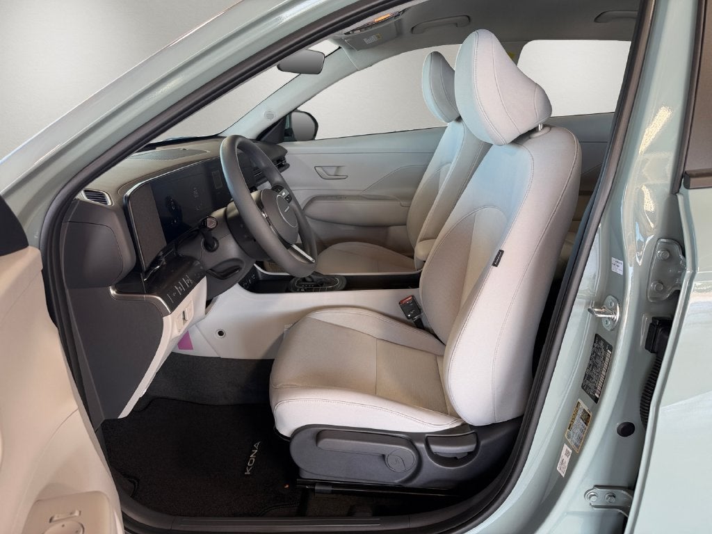 2027 Hyundai KONA SE FWD