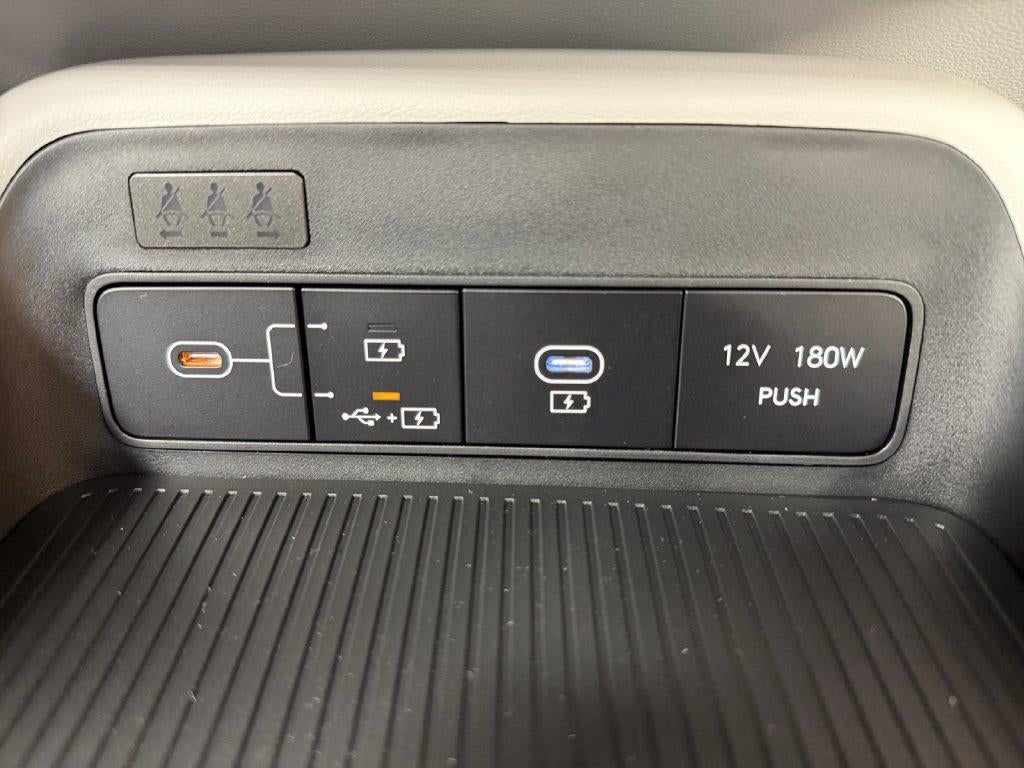 2027 Hyundai KONA SE FWD