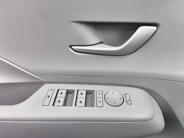 2026 Hyundai KONA SE FWD