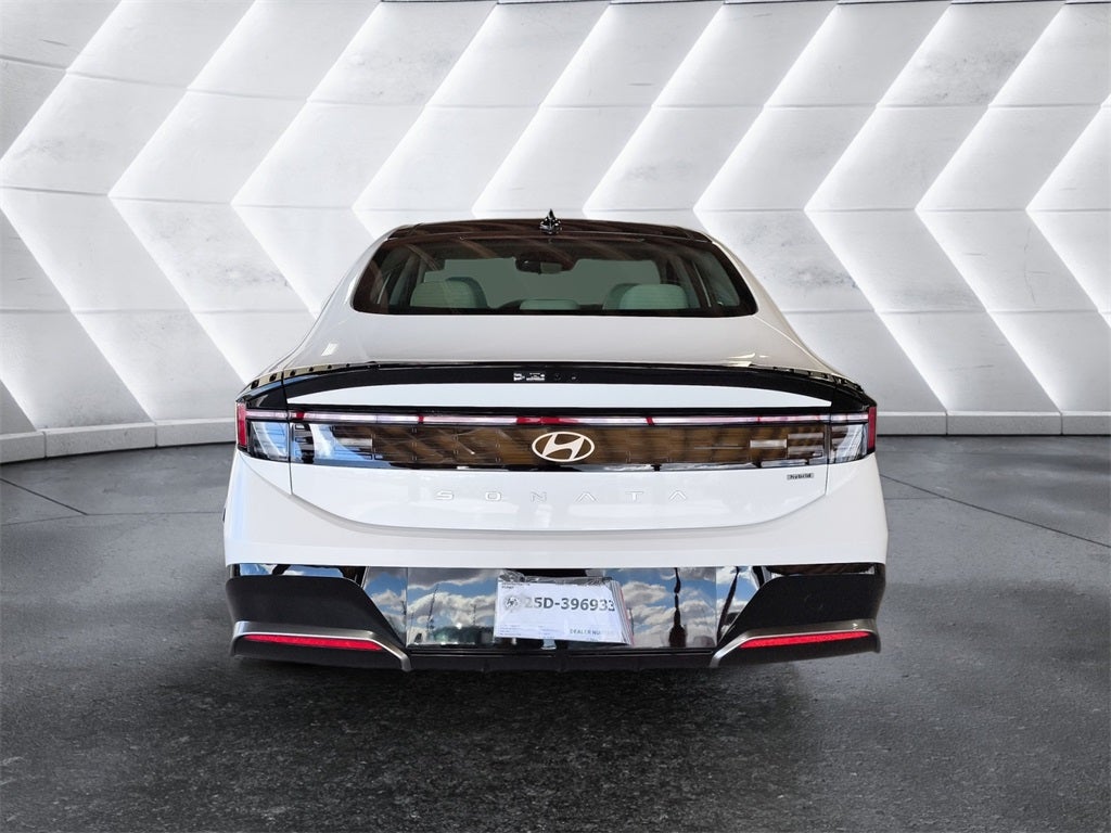 2026 Hyundai SONATA HYBRID SEL