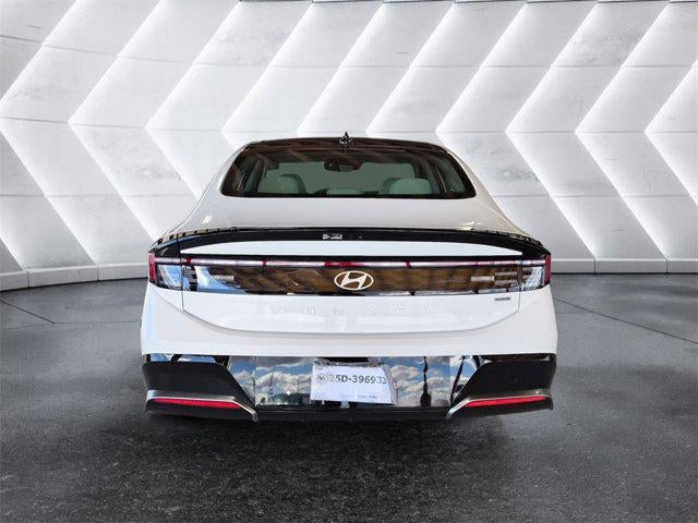 2026 Hyundai SONATA HYBRID SEL