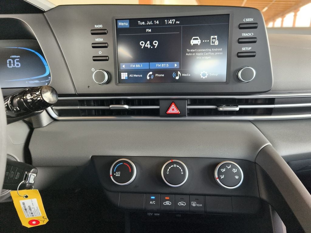 2026 Hyundai ELANTRA SE