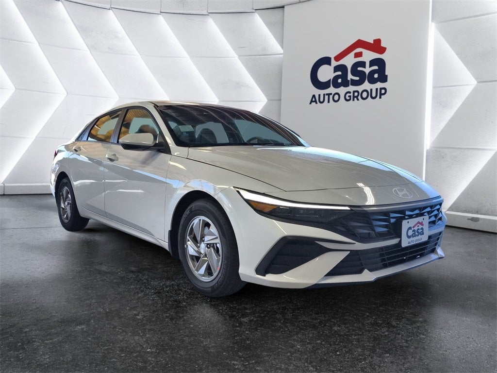 2026 Hyundai ELANTRA SE