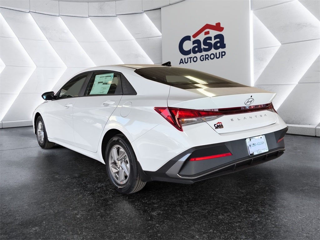 2026 Hyundai ELANTRA SE