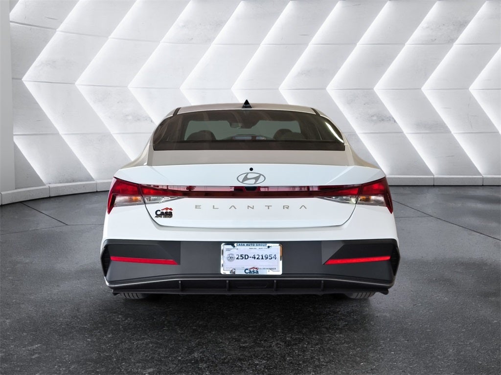 2026 Hyundai ELANTRA SE